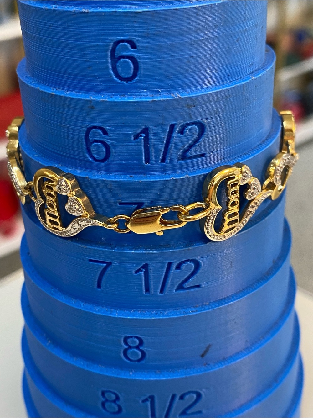 Gold 'Mom' Diamond Heart Link Bracelet - Women's Jewelry - Picture 6 of 8